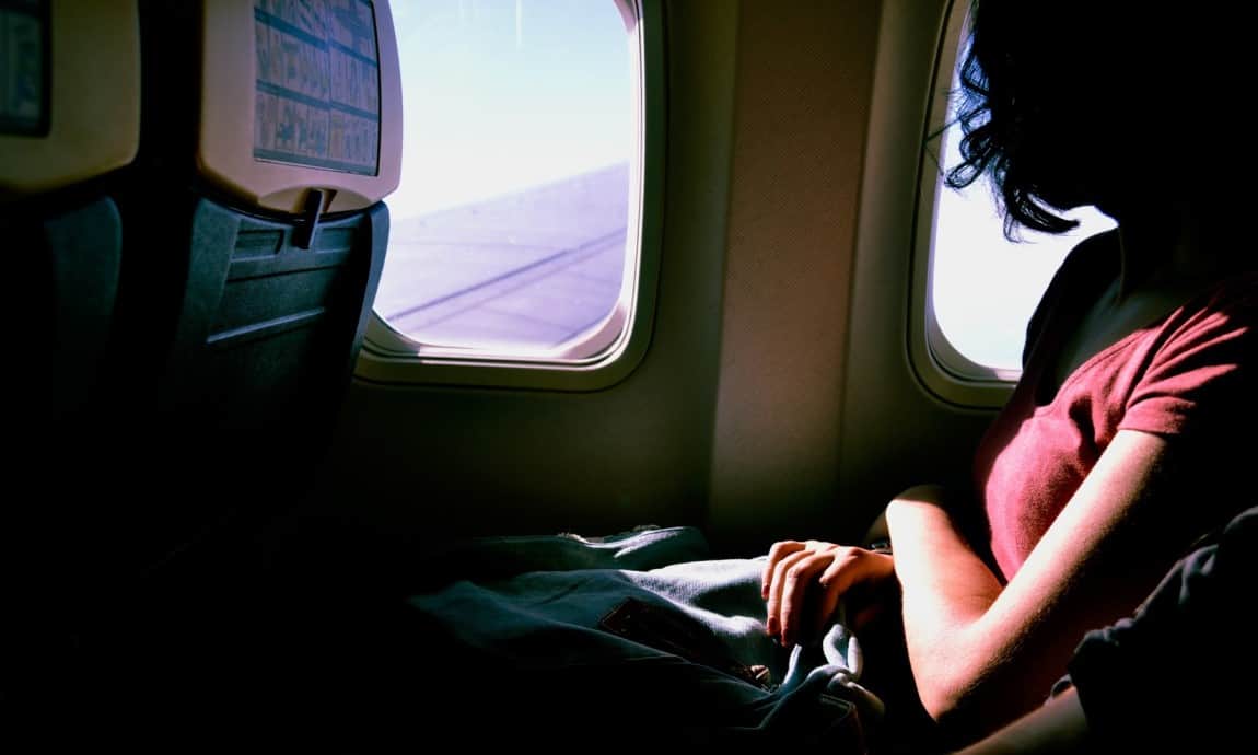person-light-photography-travel-airplane-plane-33106-pxhere.com