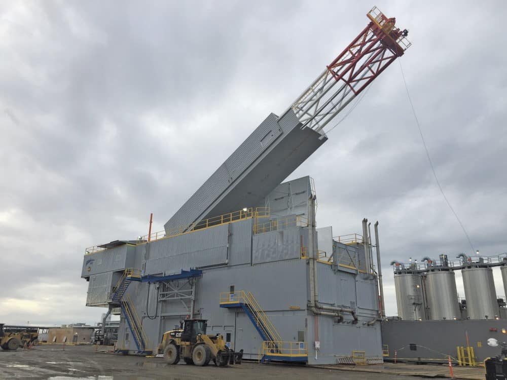 Raising mast after rig start up