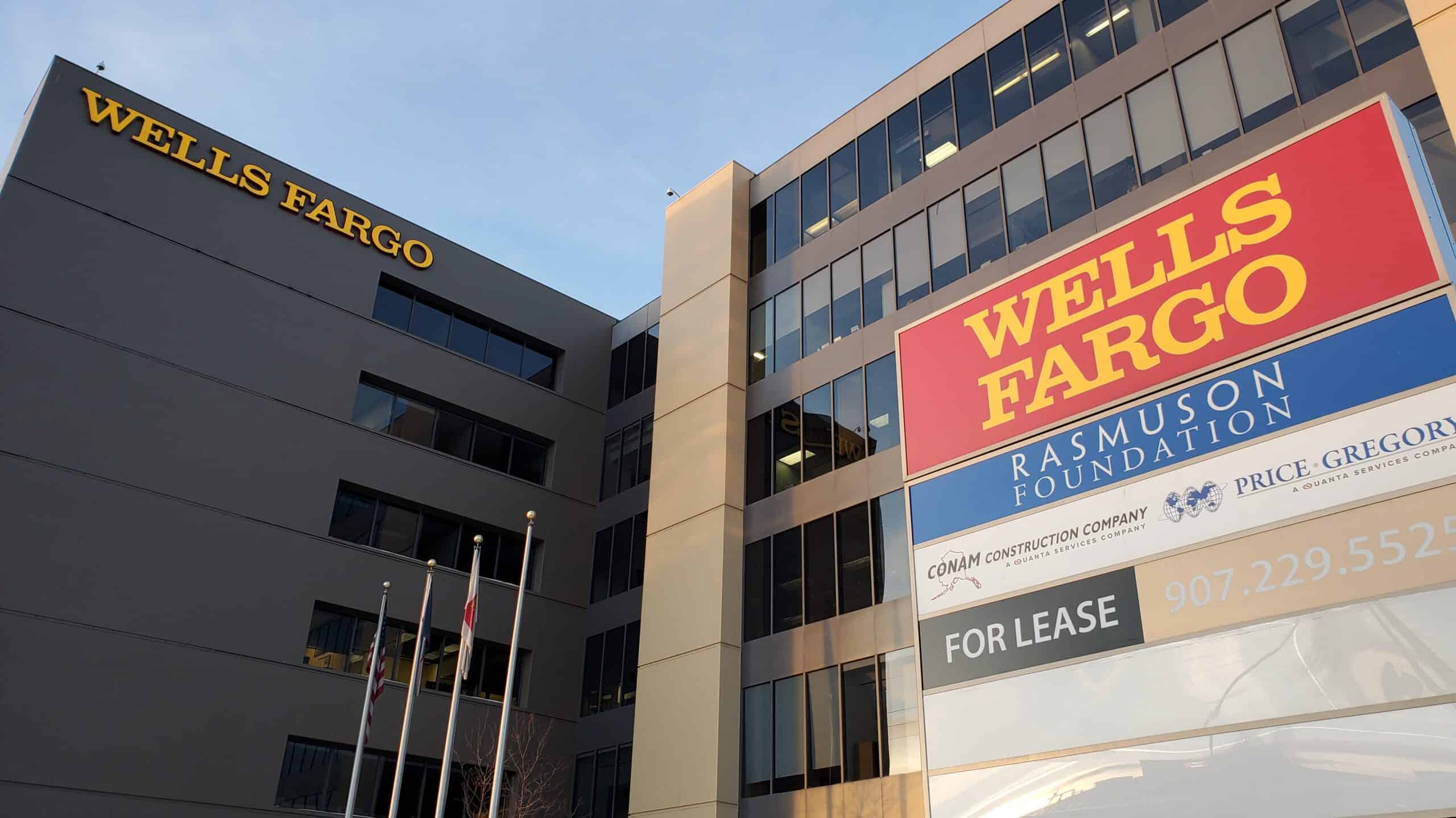 Wells Fargo Welcomes HOPE Inside for Financial Coaching